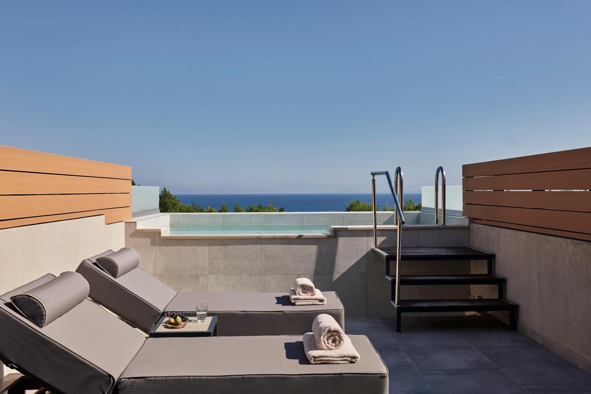 Celestial All Suites Afrato Bilik gambar